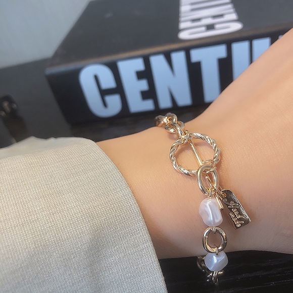 Golden Plate Half Pearl and Half Chain, Metal pendant drop dangle bracelet - Picture 8 of 10